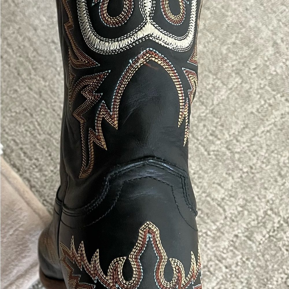 Lucchese Black Leather Western Cowboy Boots Stitched embellishments Rare 9.5 M! - Picture 15 of 16